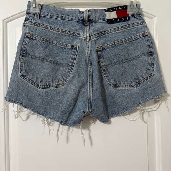 Tommy Hilfiger Cut Off Denim Shorts Women’s Size 30 - Picture 3 of 6